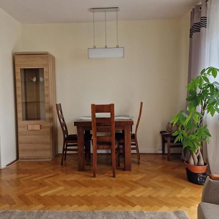 Apartament Zielona Retkinia - Blisko Zoo, Atlas Arena, Mandoria, S14, Lotnisko Łódź Exteriör bild