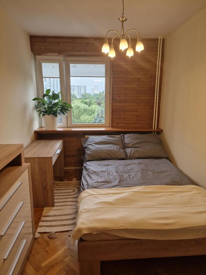 Apartament Zielona Retkinia - Blisko Zoo, Atlas Arena, Mandoria, S14, Lotnisko Łódź Exteriör bild